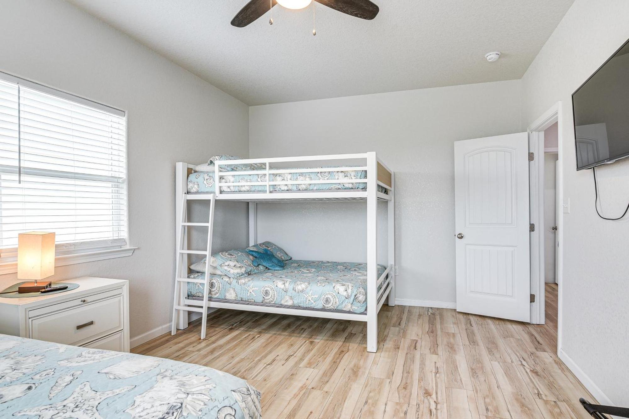 Beachfront Texas Retreat - 2 Decks, Patio And Views! Surfside Beach Esterno foto